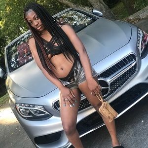 Meet your Posher, Daisja